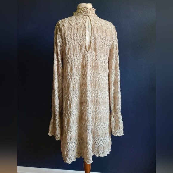 FREE PEOPLE Beige Simone Crochet Lace Shift Mini Dress Large - Picture 8 of 12